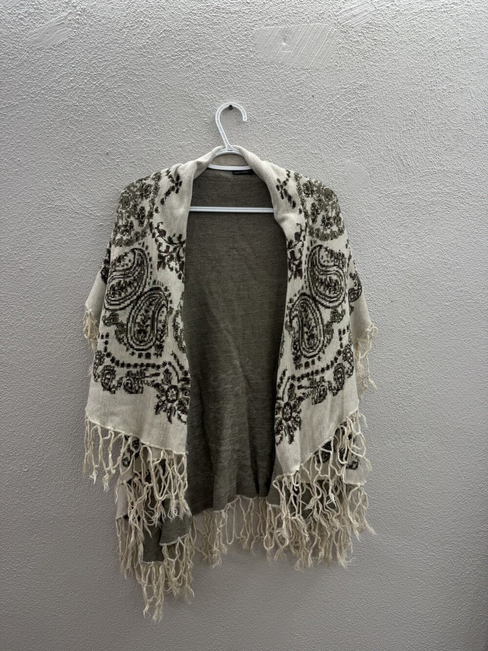 Coco and Carmen Womens Poncho One Size Brown Fringy Open Front